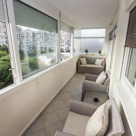 Marco Apartment Split